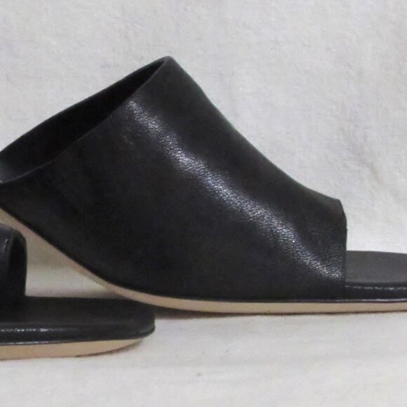 NEW Ladies VANELI Black Leather Thong Sandals Heels Shoes 11 M Orig $175 - Picture 4 of 7